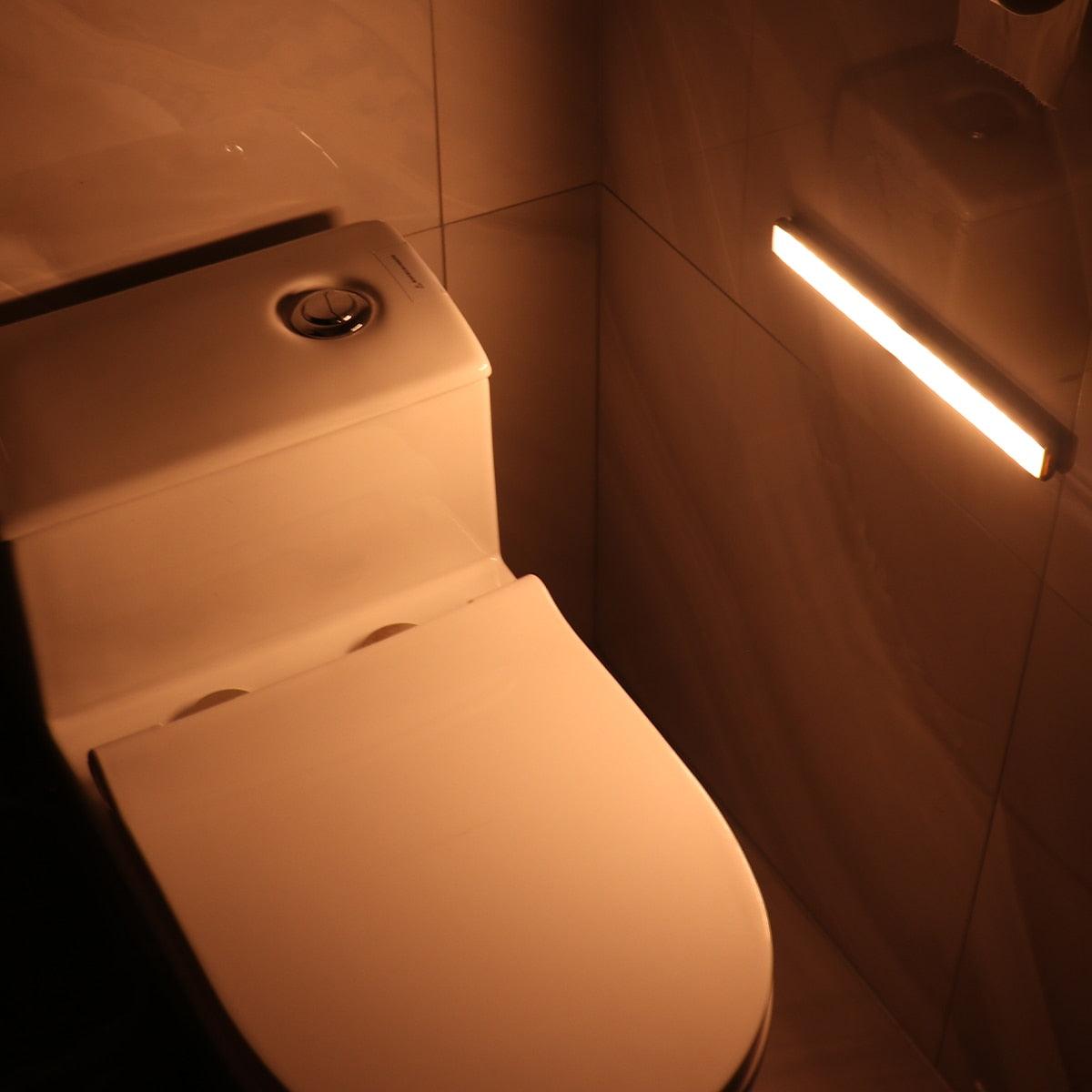 Luz com sensor de movimento - Cliquemaster